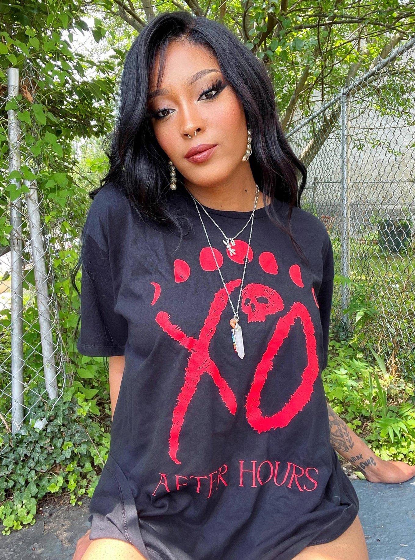 ザ・ウィークエンドＴシャツ（Lサイズ）AFTER HOURS Tシャツ XO Amazon.com: The Weeknd XO Label After Hours T-Shirt Black 2X